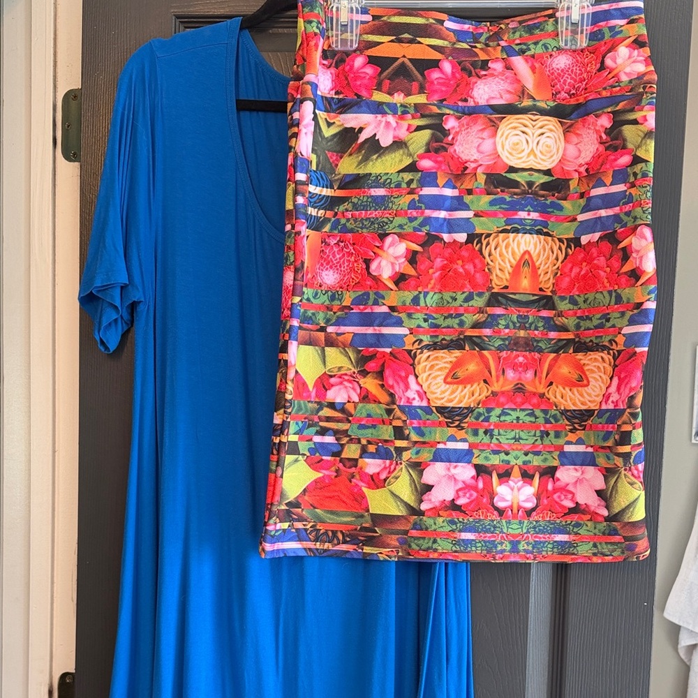 LuLaRoe Colorful Floral Pencil Cassie and Perfect T